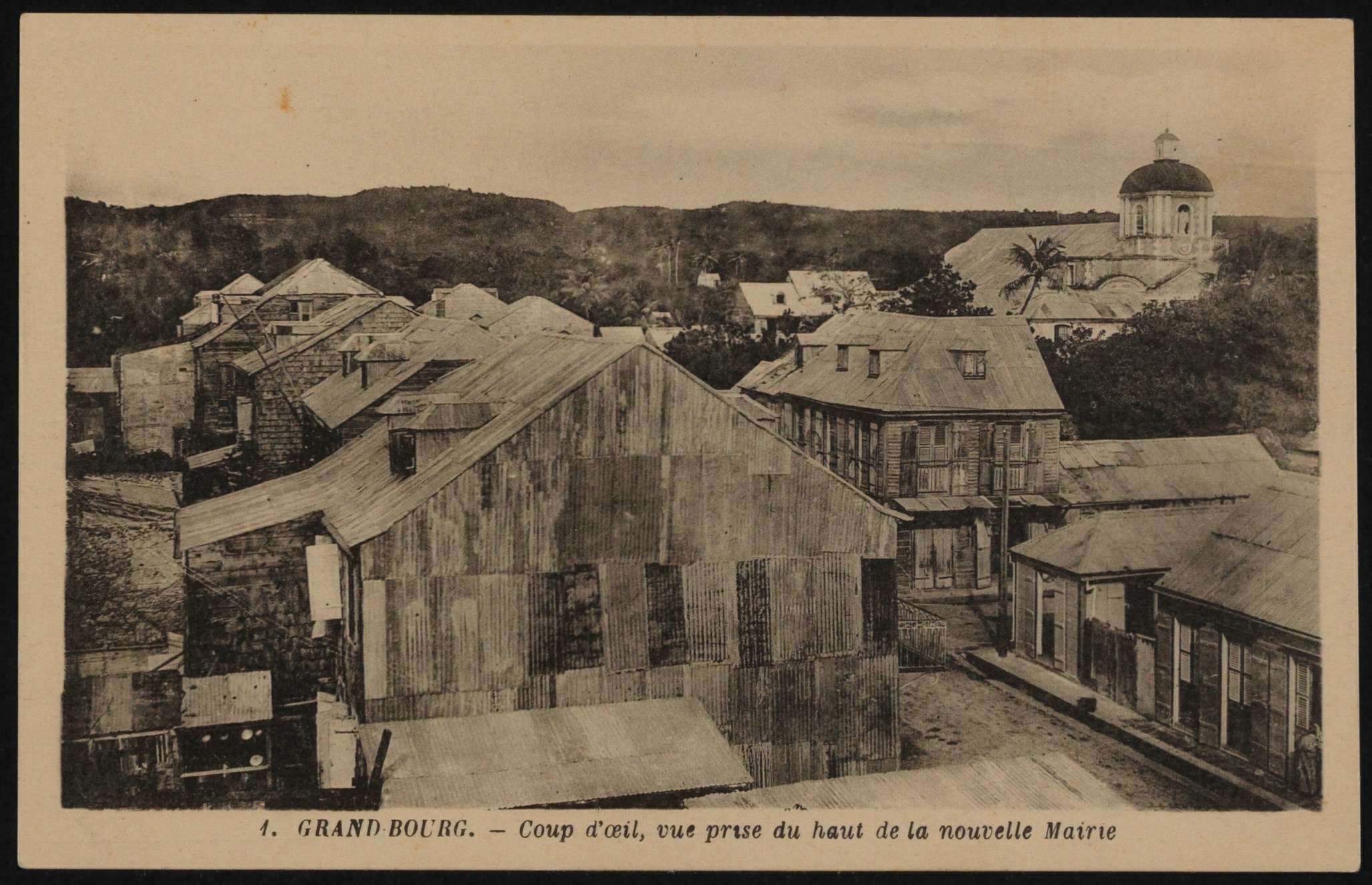 040 - Grand-Bourg, Centre-bourg depuis l'hôtel de ville, Début 20ème siècle